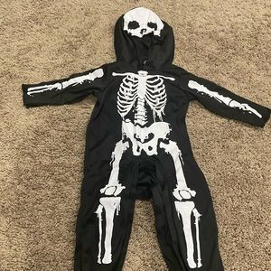 Like New Infant 0-6 months skeleton Halloween costume